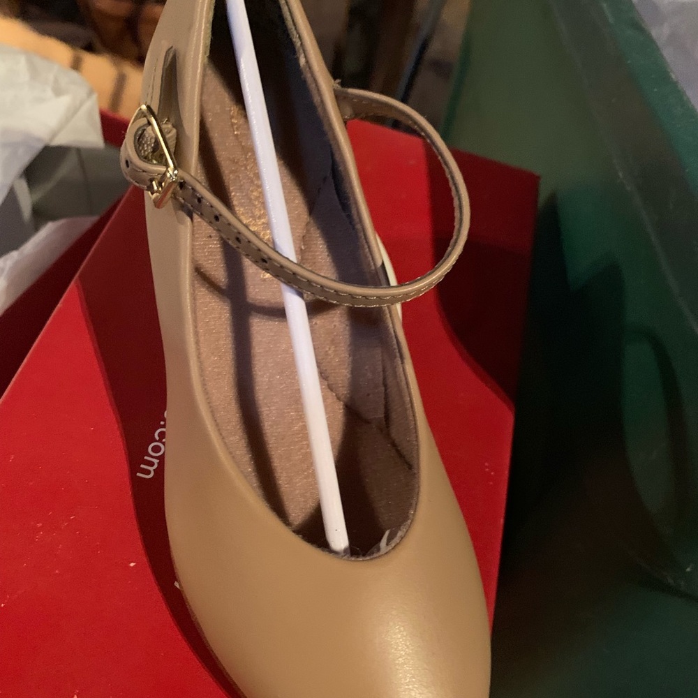 Capezio character shoe! Style 550